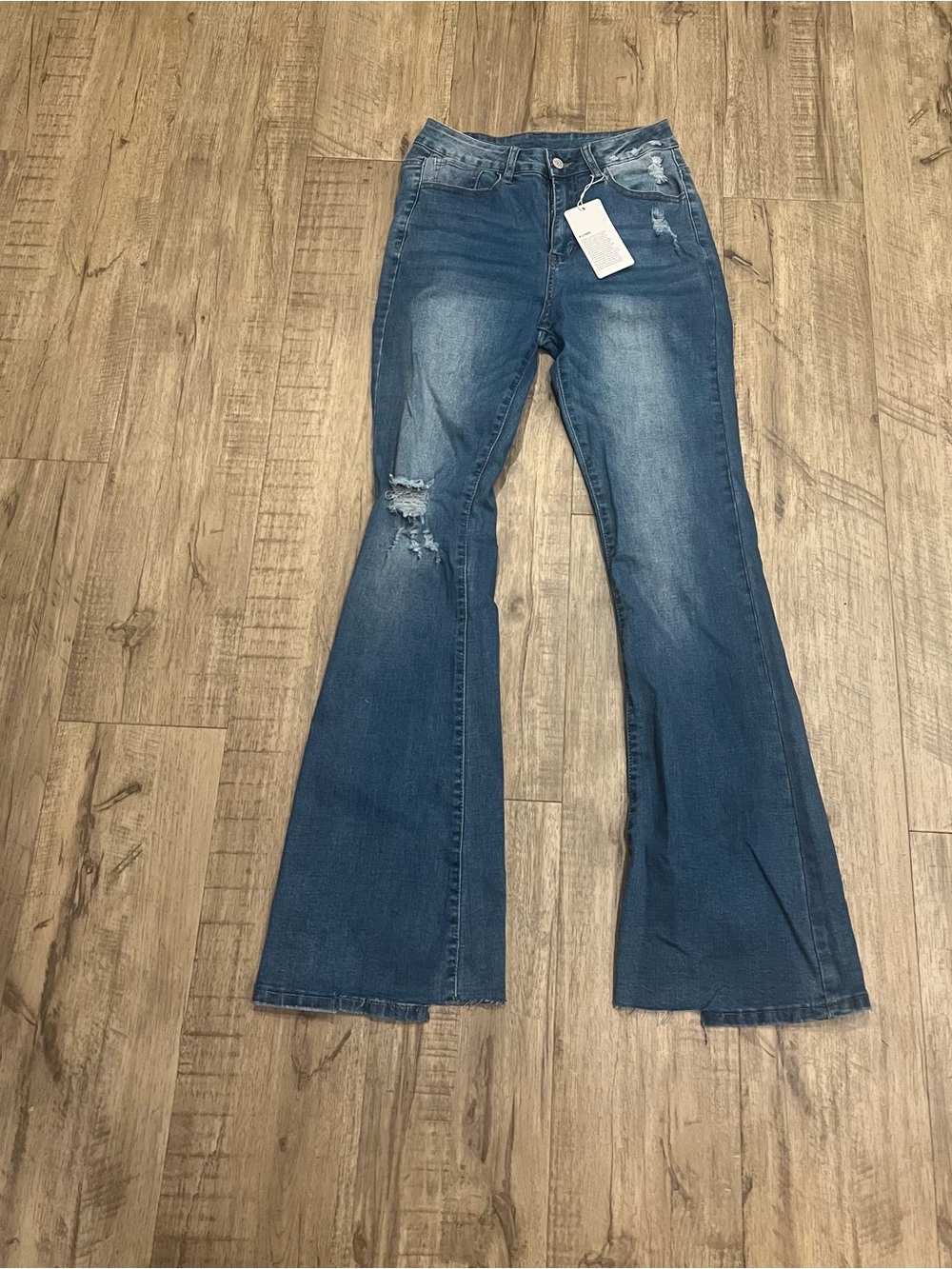 KUNMI Distressed Flare Jeans – Women’s Size 4 – NWT